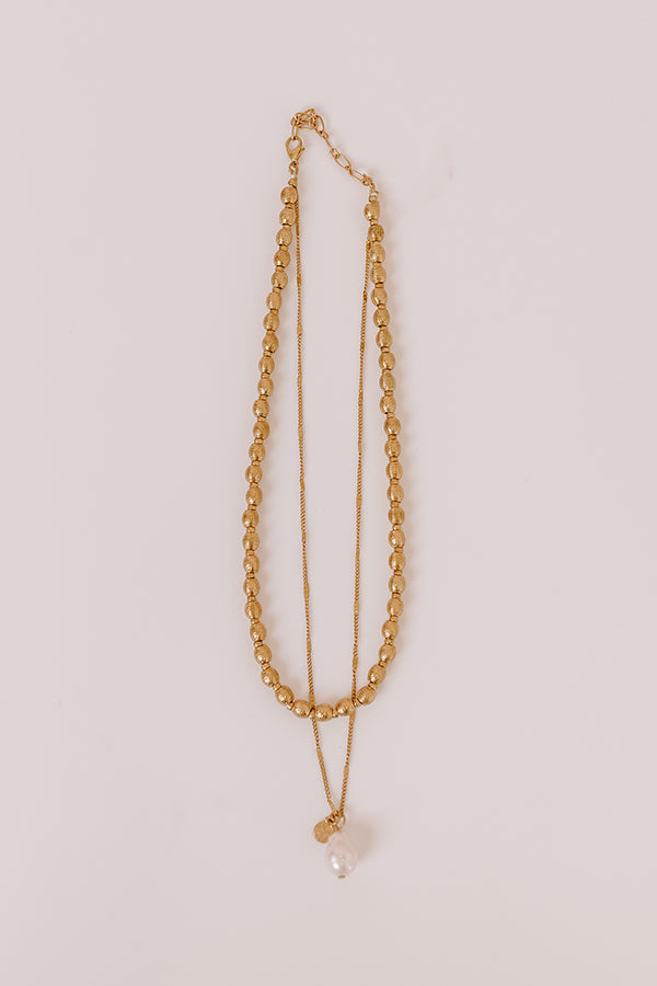 Elegant Dual-Layer Charm Necklace with Mother of Pearl