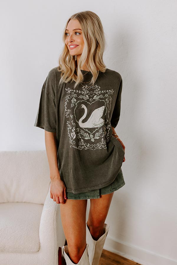 Premium Vintage Swan Graphic Tee - Ultimate Comfort & Style
