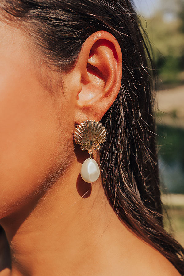 Premium Oceanside Glam Earrings - Elegant Seashell Design
