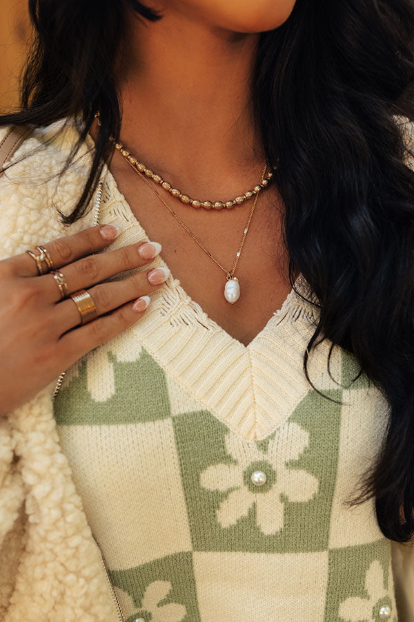 Elegant Dual-Layer Charm Necklace with Mother of Pearl