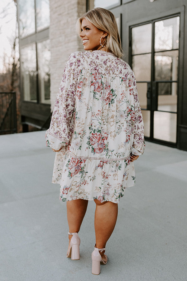 Ultimate Brunch Elegance Shift Dress - Cream Curves & Floral Design