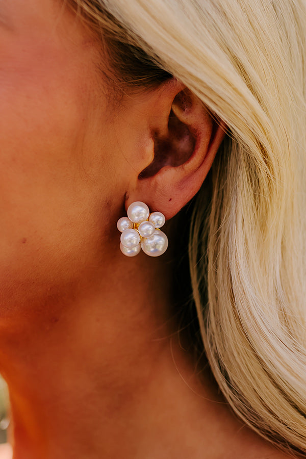 Premium Pearl Cluster Stud Earrings - Elegant & Timeless