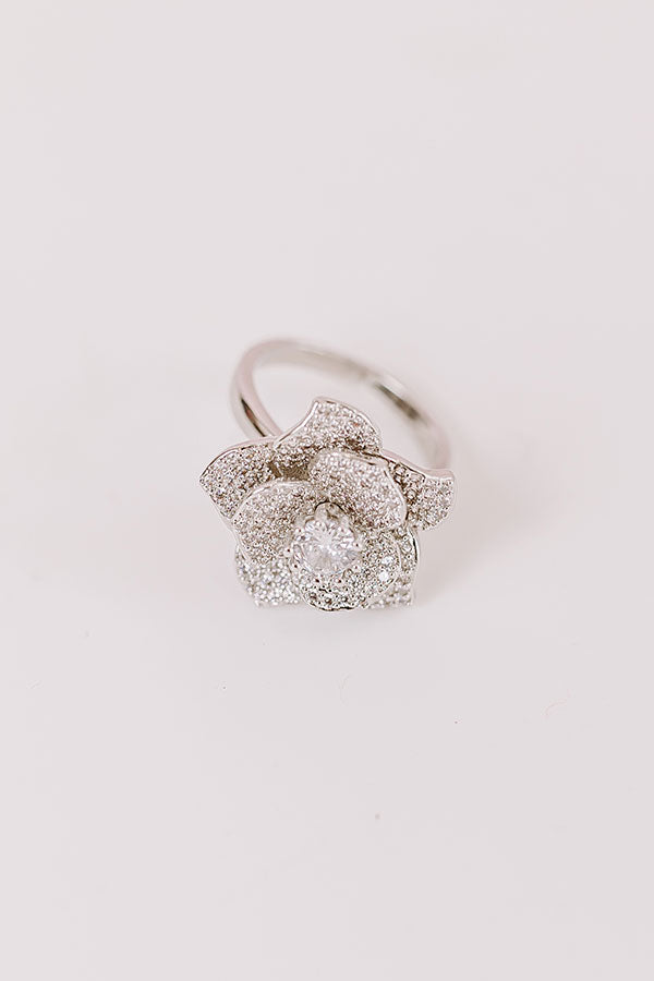 Premium Floral Engagement Ring - Shimmering Silver Elegance