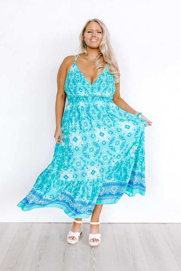 Premium Fresh Air Affair Maxi Curves Dress