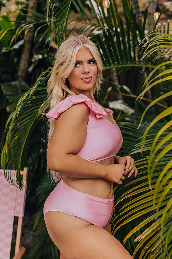 Ultimate Coastal Chic Ruffle Bikini Top - Curve-Hugging Style